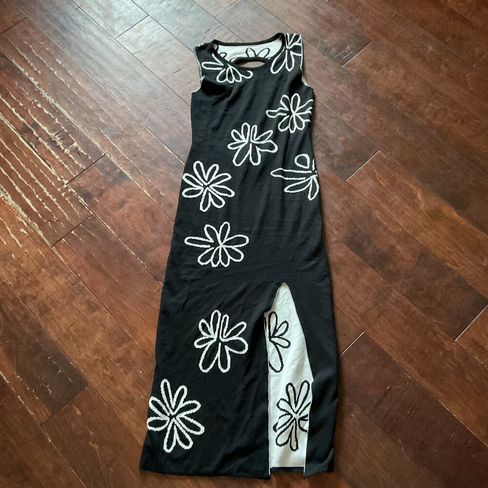 Black White Open Back Flower Print Knit Dress - Sz M